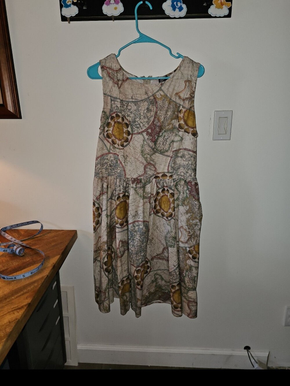 Retrolicious Audrey pinup Retro 1x dress maps atlas globe tan